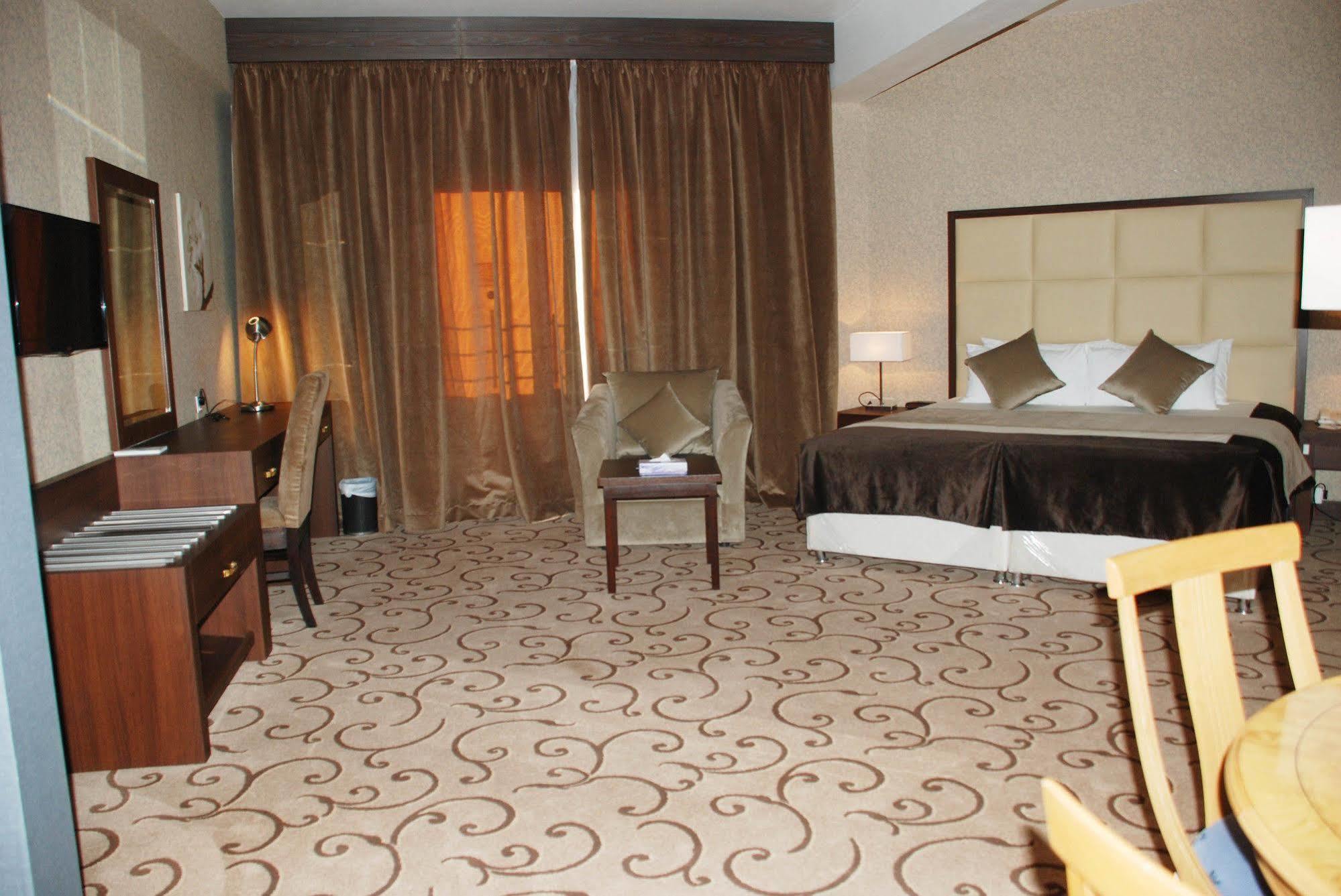 Al Rabea Hotel Najran Exterior photo